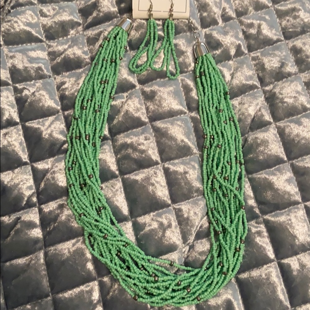 Women’s Necklace set